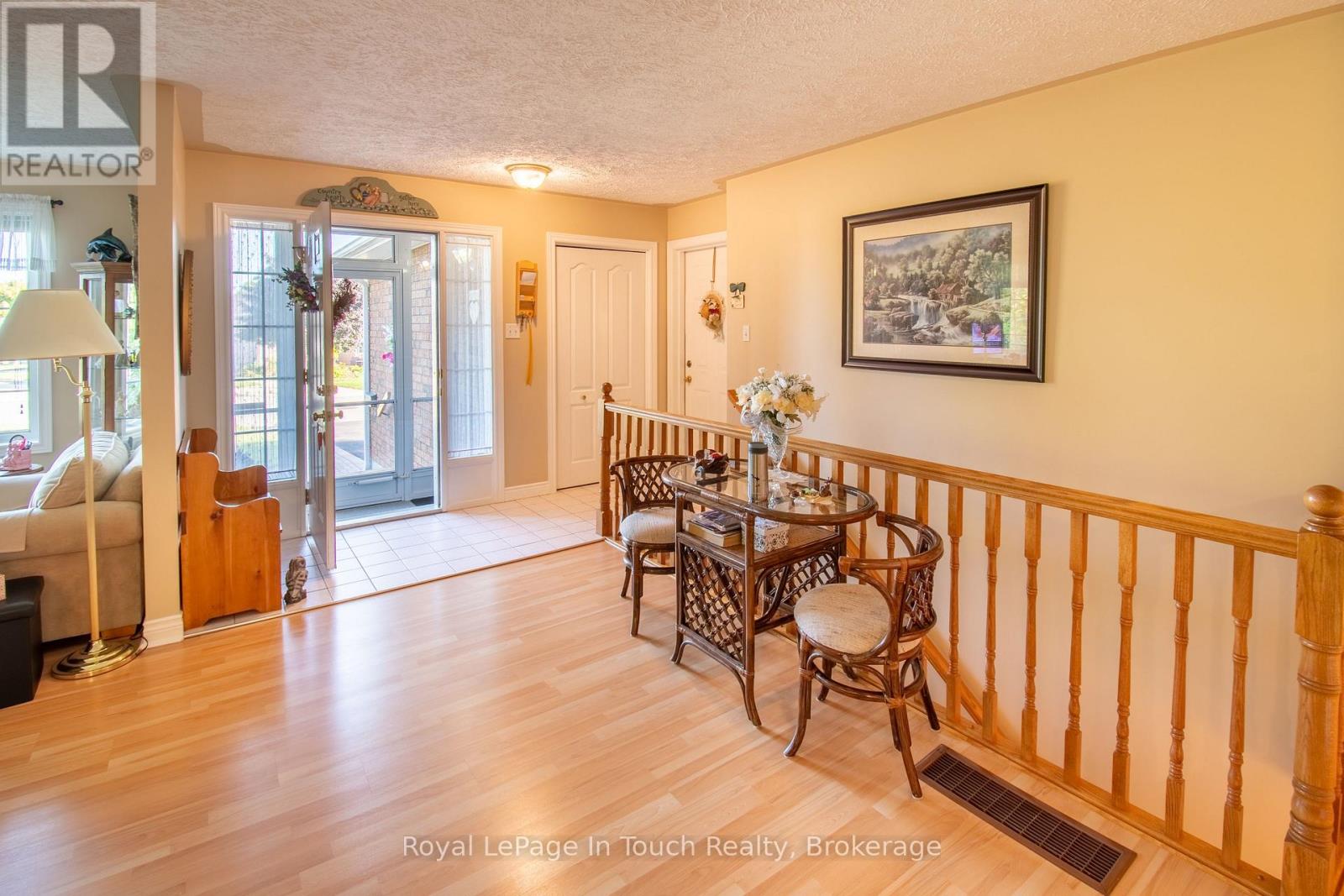 28 Charles Street, Penetanguishene, Ontario  L9M 2G6 - Photo 6 - S12790726