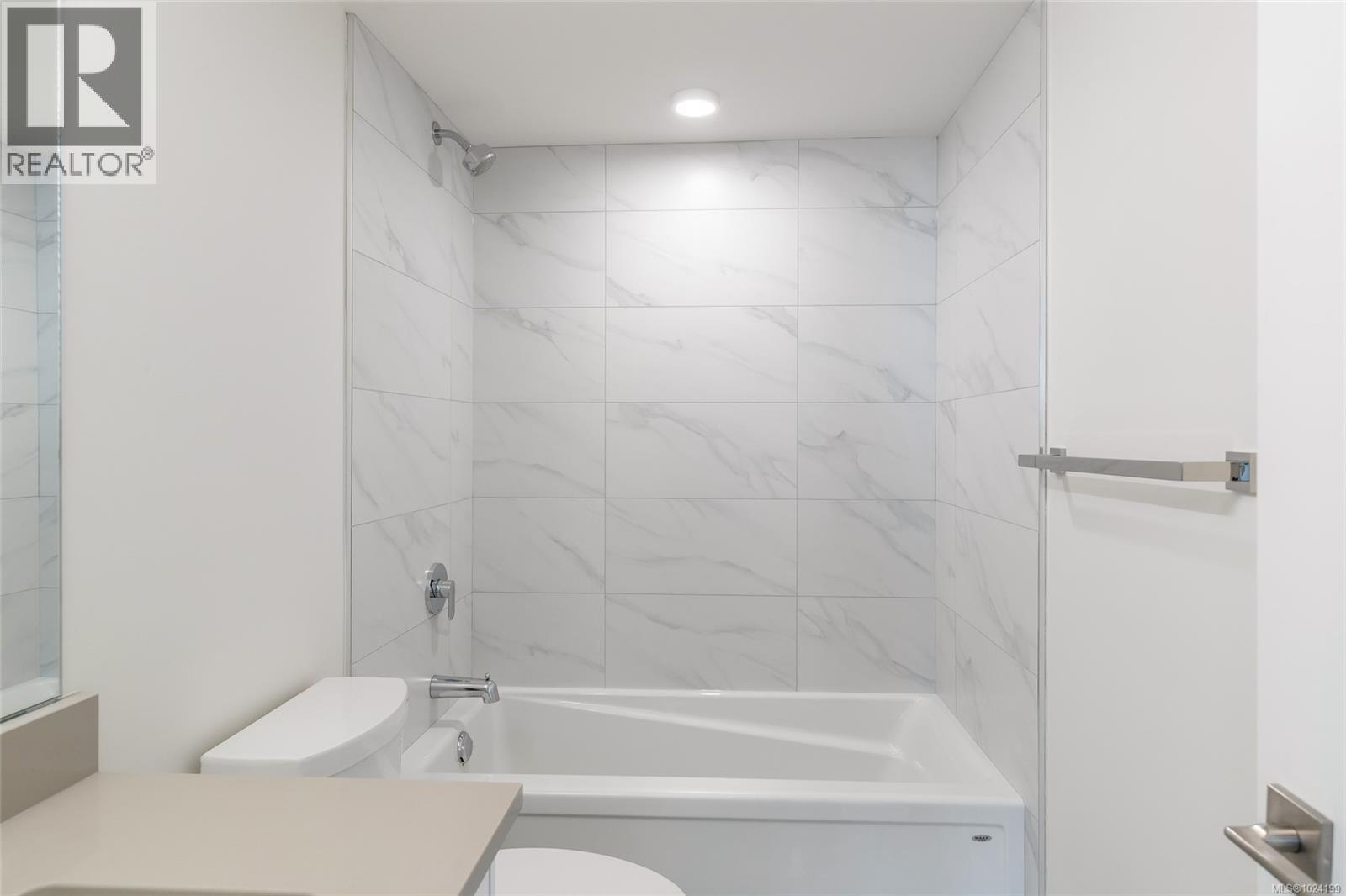 203 45 Haliburton St, Nanaimo, British Columbia  V9R 4V6 - Photo 19 - 1024199