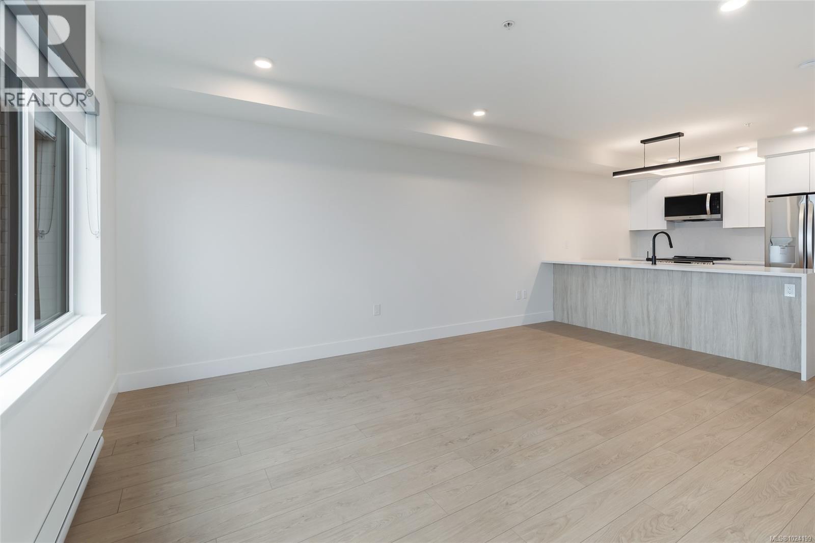 203 45 Haliburton St, Nanaimo, British Columbia  V9R 4V6 - Photo 9 - 1024199