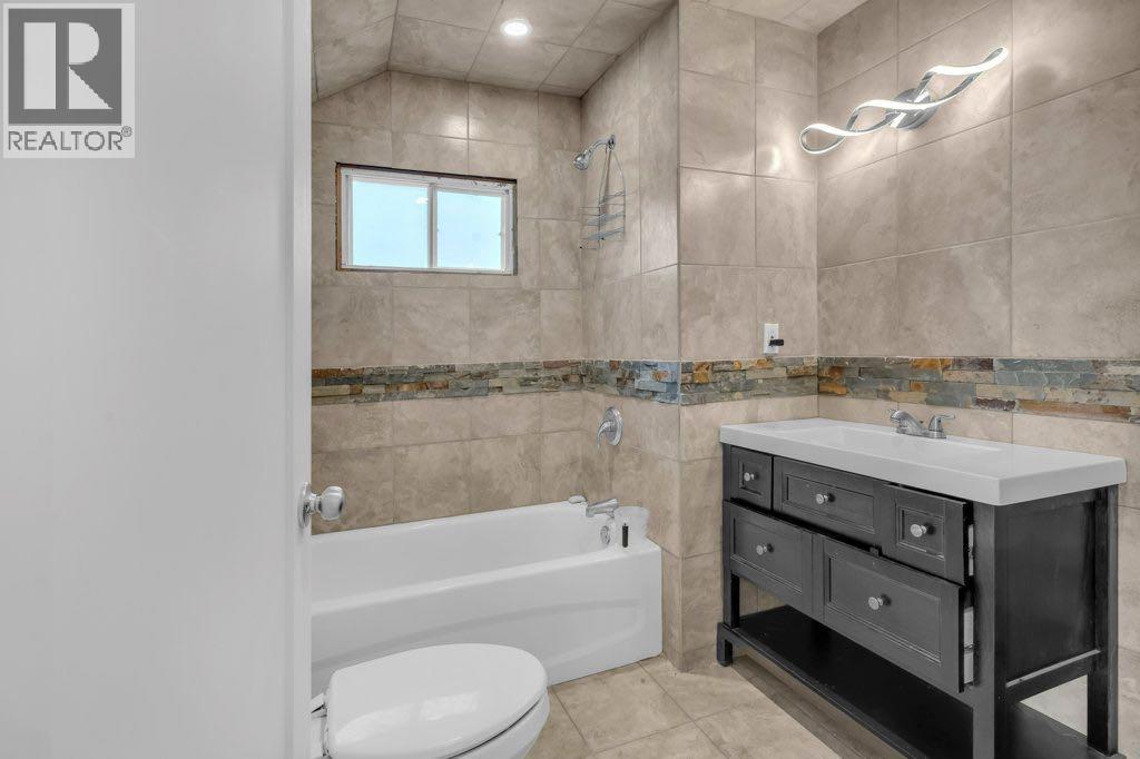 131 2 Avenue N, Vulcan, Alberta  T0L 2B0 - Photo 17 - A2263457