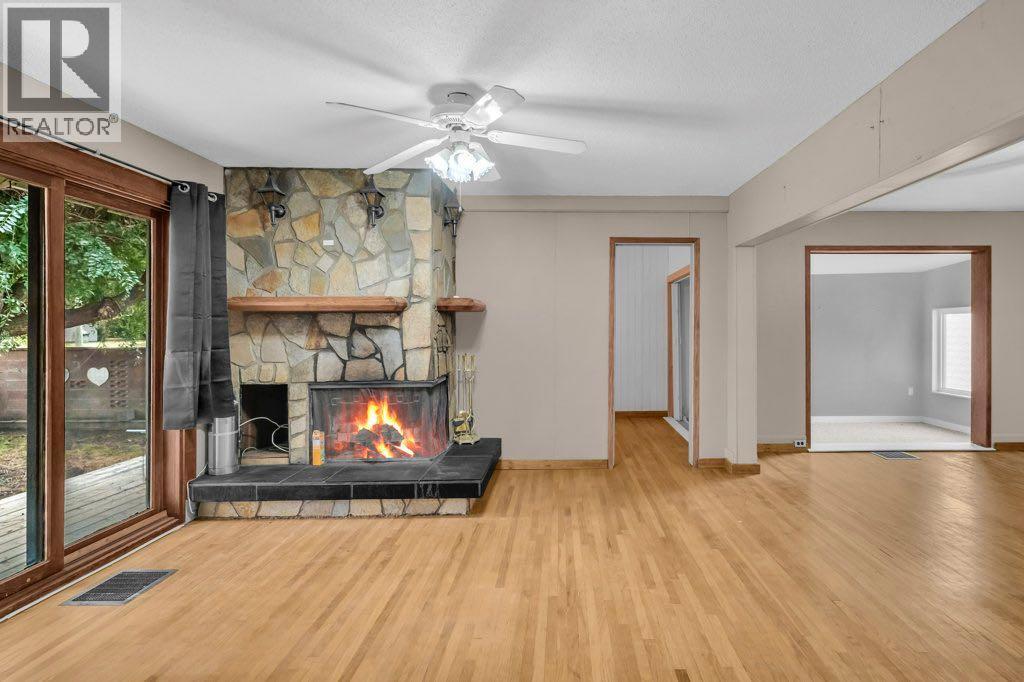 131 2 Avenue N, Vulcan, Alberta  T0L 2B0 - Photo 4 - A2263457