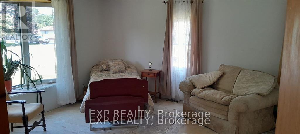 330 Helena Street, Fort Erie, Ontario  L2A 4J8 - Photo 15 - X12763340