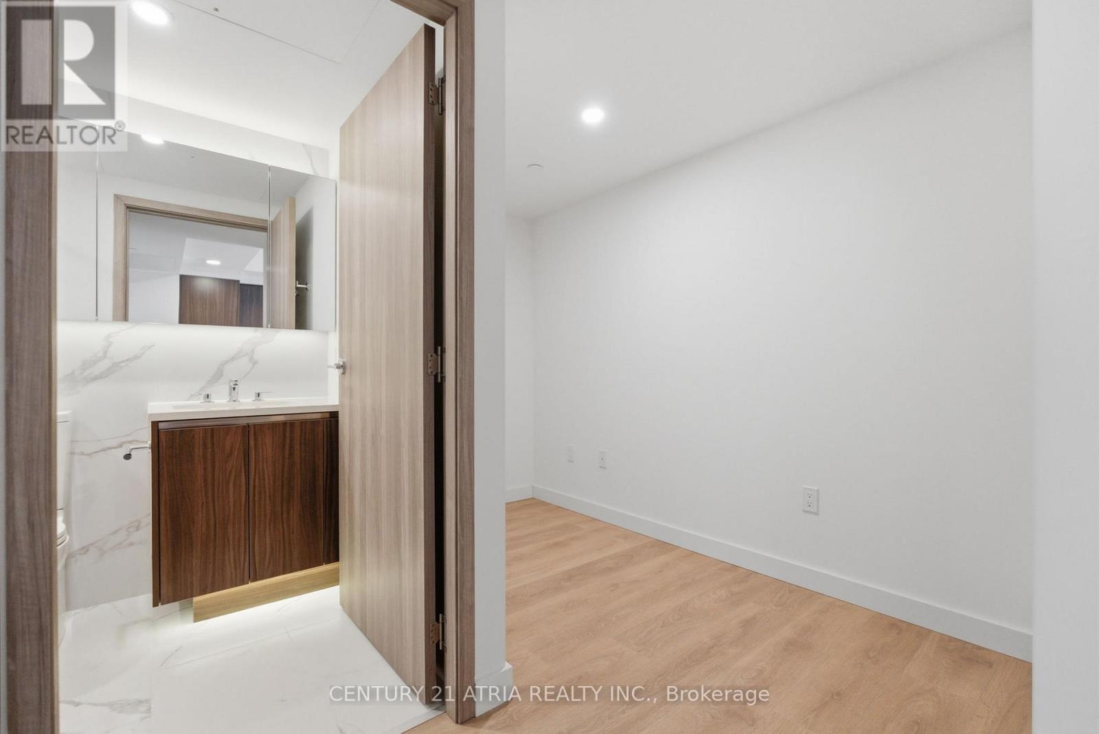 801 - 1 Concord Cityplace Way, Toronto, Ontario  M5V 0X3 - Photo 16 - C12790728