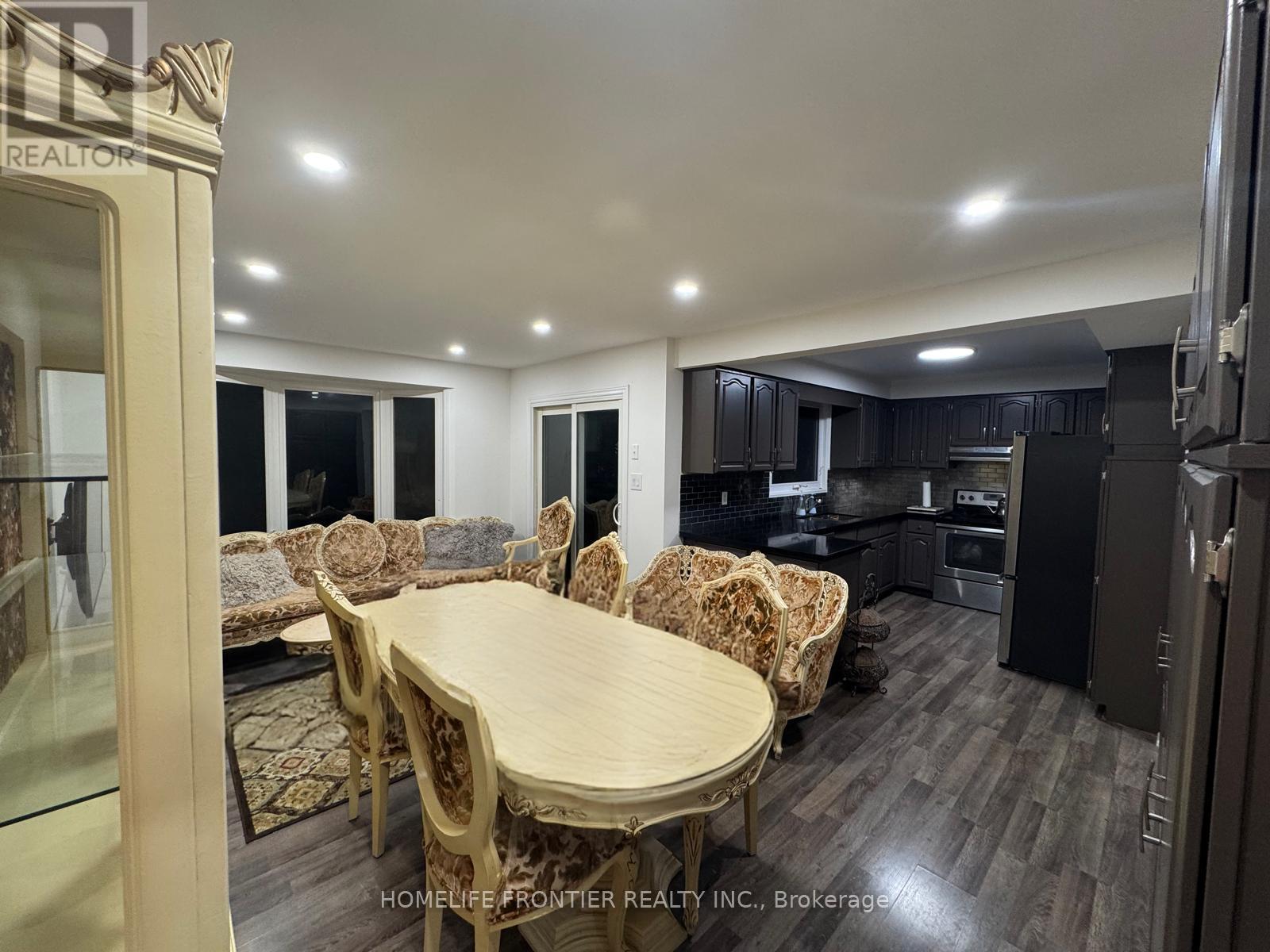 39 Camrose Drive, Georgina, Ontario  L4P 3L6 - Photo 11 - N12790722