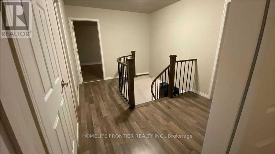 39 Camrose Drive, Georgina, Ontario  L4P 3L6 - Photo 13 - N12790722