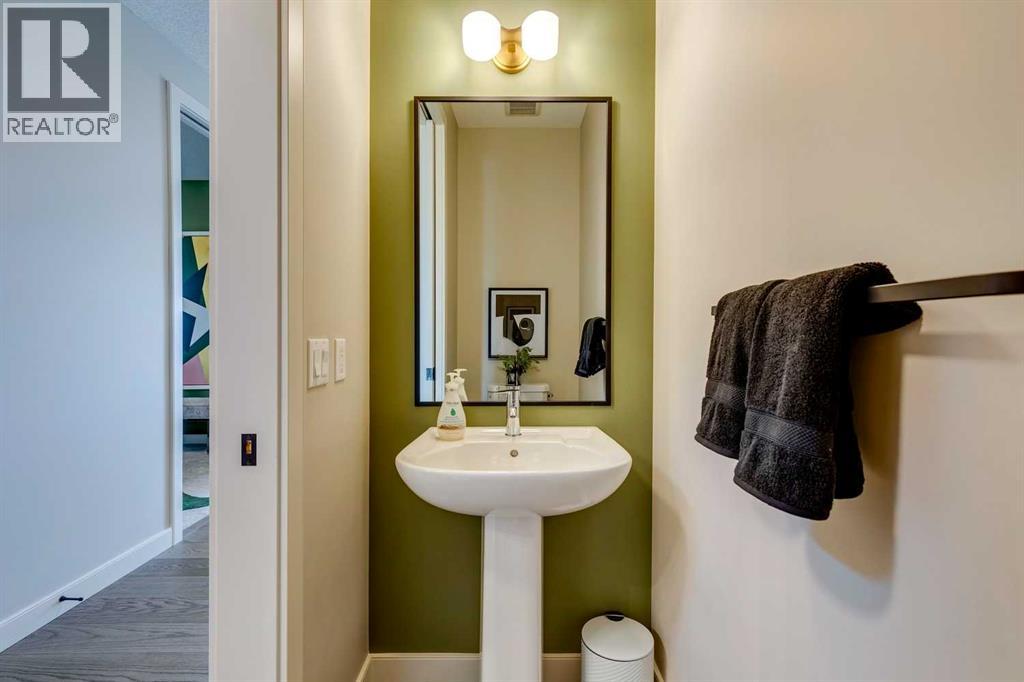 111 Sundown Crescent, Cochrane, Alberta  T4C 1Y3 - Photo 10 - A2252118