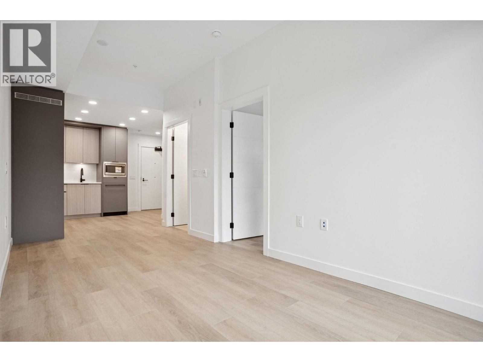 104 2268 E Broadway, Vancouver, British Columbia  V5N 0L2 - Photo 8 - R3081766