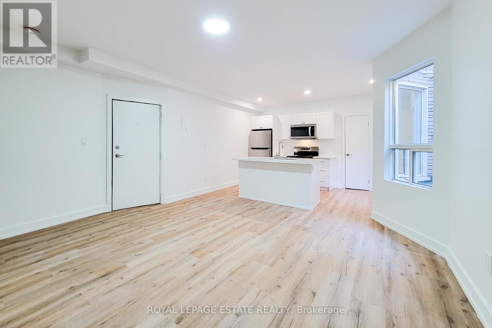 1 - 1052 BARTON STREET E, Hamilton, Ontario