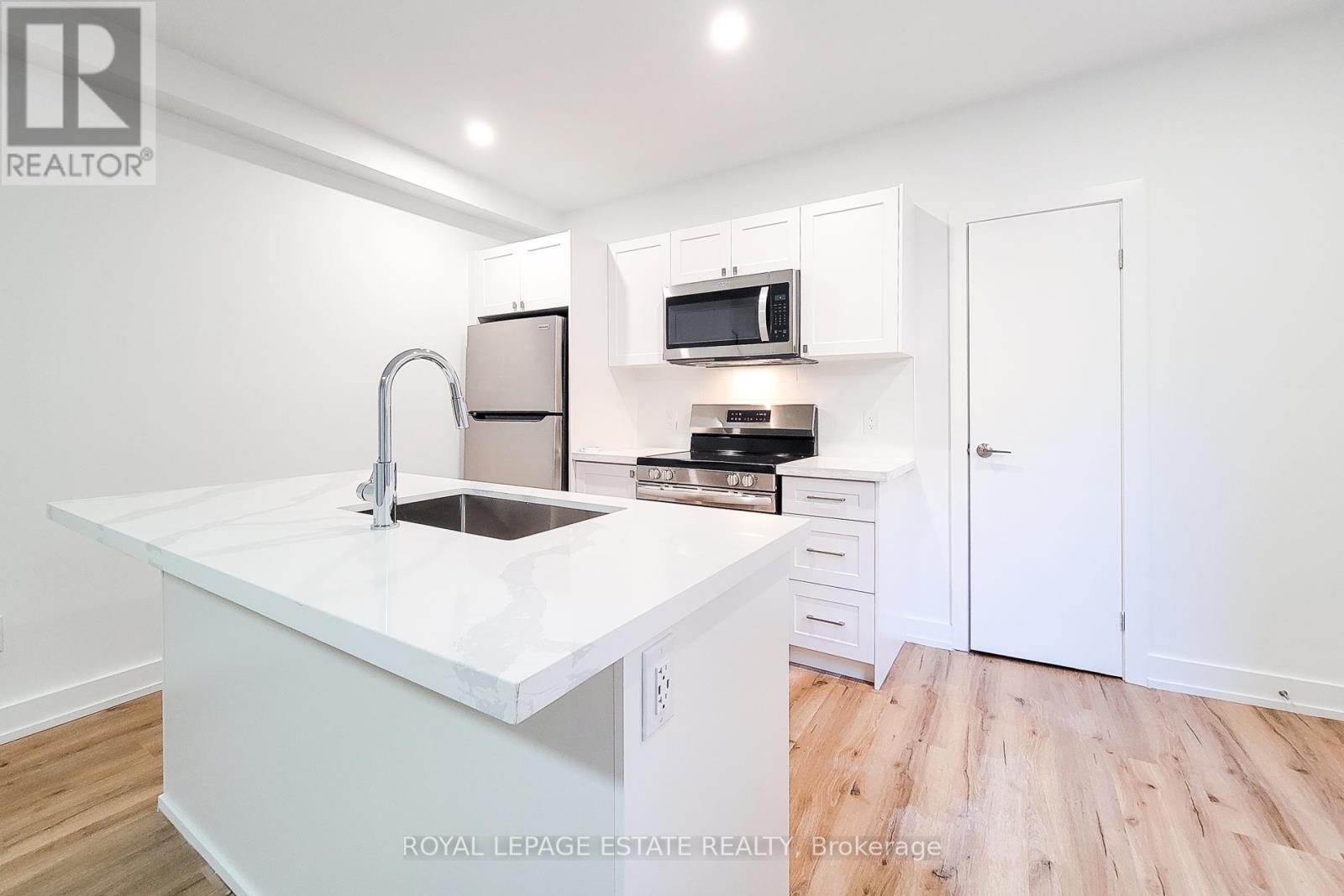 1 - 1052 Barton Street E, Hamilton, Ontario  L8L 3E5 - Photo 11 - X12790720