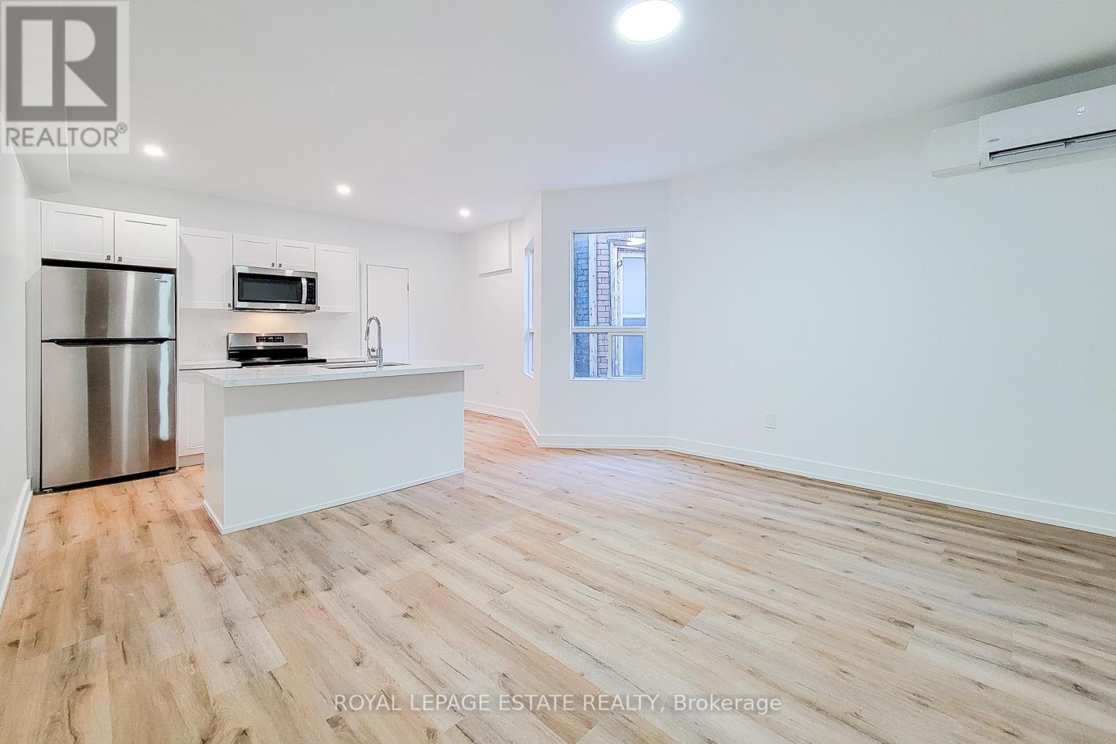 1 - 1052 Barton Street E, Hamilton, Ontario  L8L 3E5 - Photo 4 - X12790720