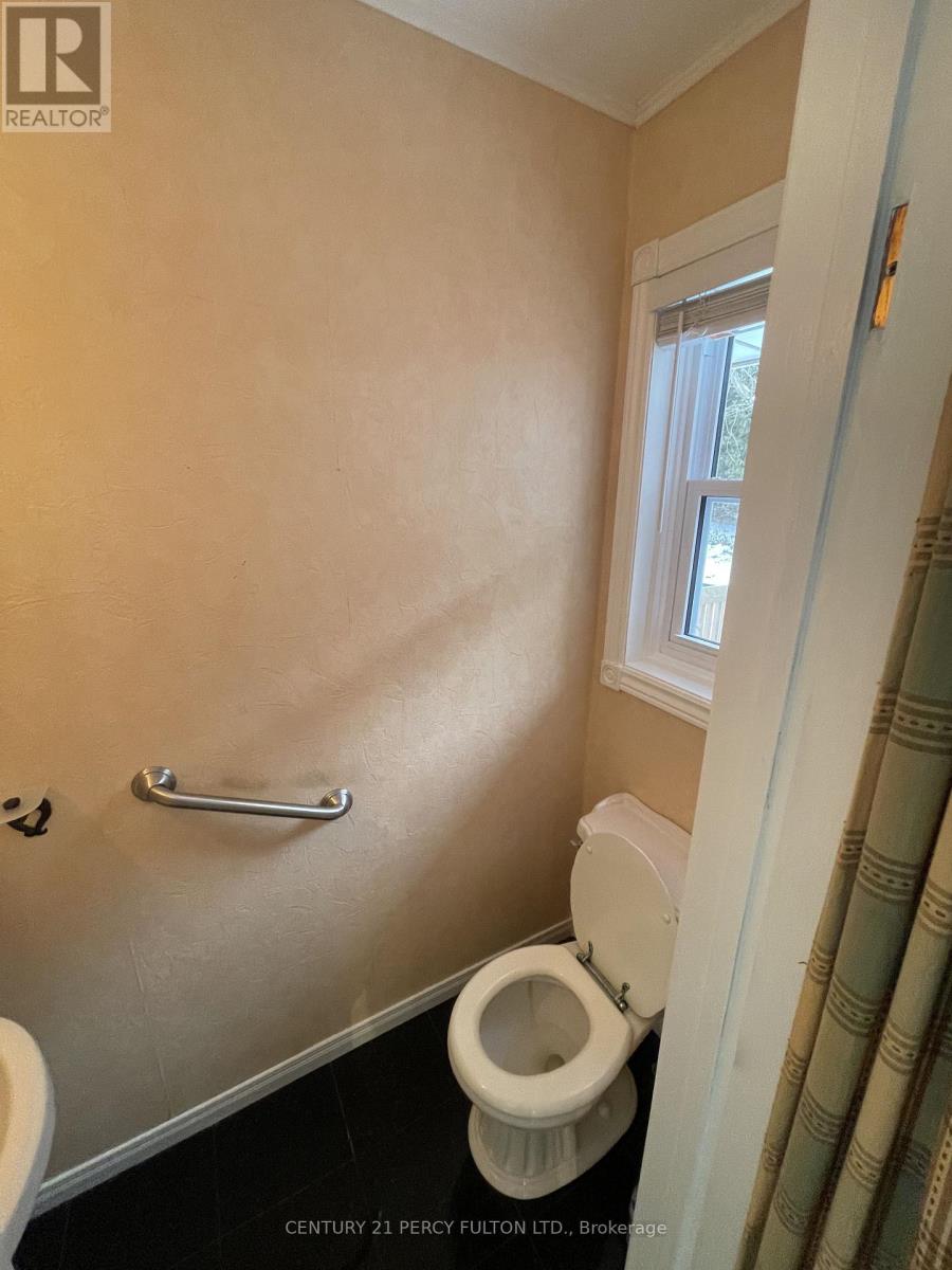 10208 Tenth Line, Halton Hills, Ontario  L0P 1K0 - Photo 17 - W12772696