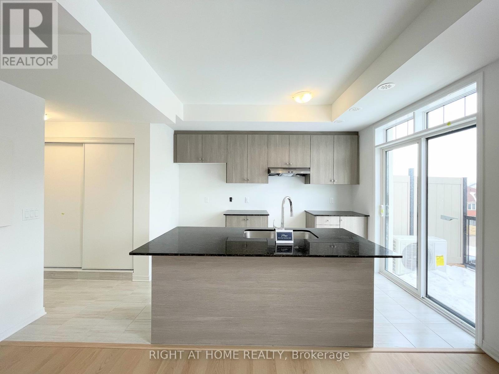 6 - 4320 Ebenezer Road, Brampton, Ontario  L6P 4S2 - Photo 12 - W12788520