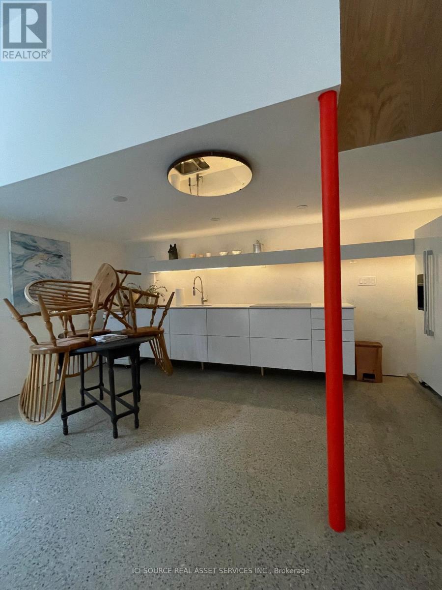 R - 60 Beverley Street, Toronto, Ontario  M5T 1X9 - Photo 12 - C12790740