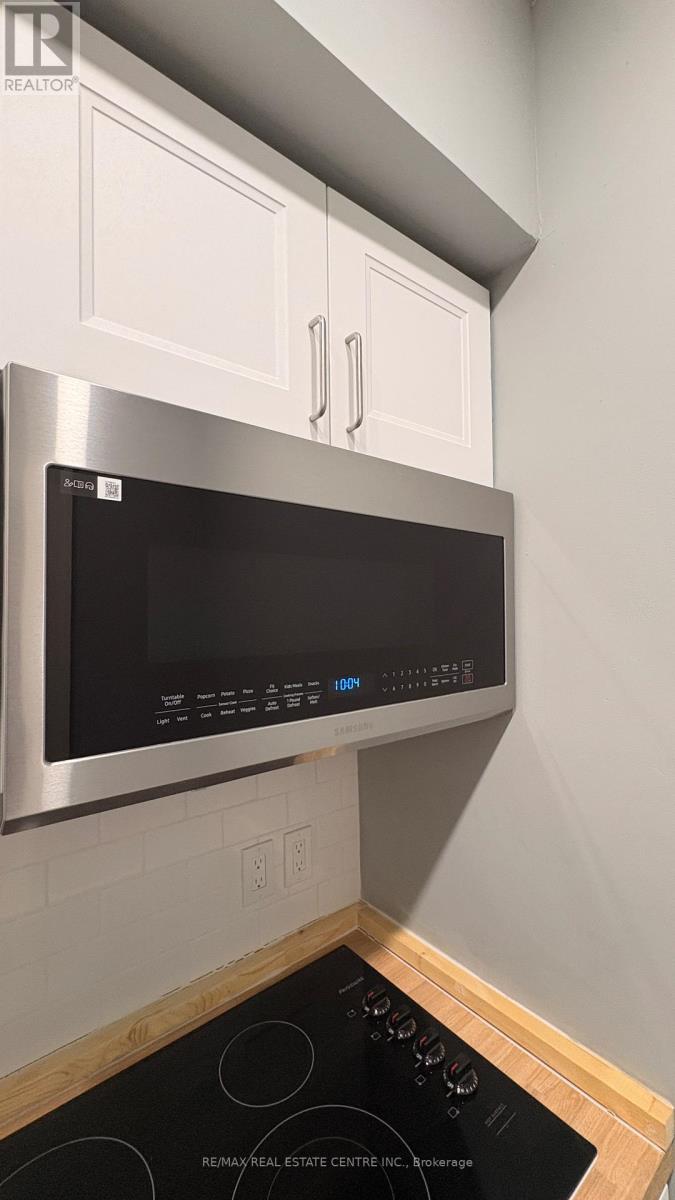 #1 - 64 Simcoe Street N, Oshawa, Ontario  L1G 4S2 - Photo 5 - E12790784