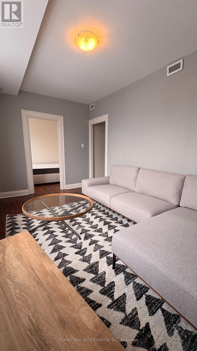 #1 - 64 Simcoe Street N, Oshawa, Ontario  L1G 4S2 - Photo 8 - E12790784