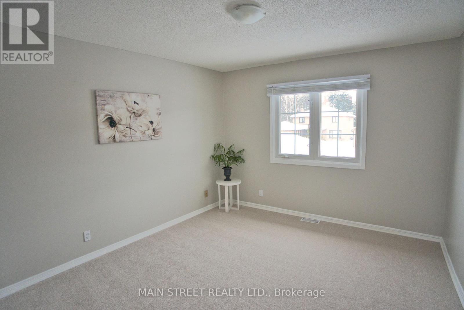 22 Royal Court, Bradford West Gwillimbury, Ontario  L3Z 2P4 - Photo 15 - N12790744