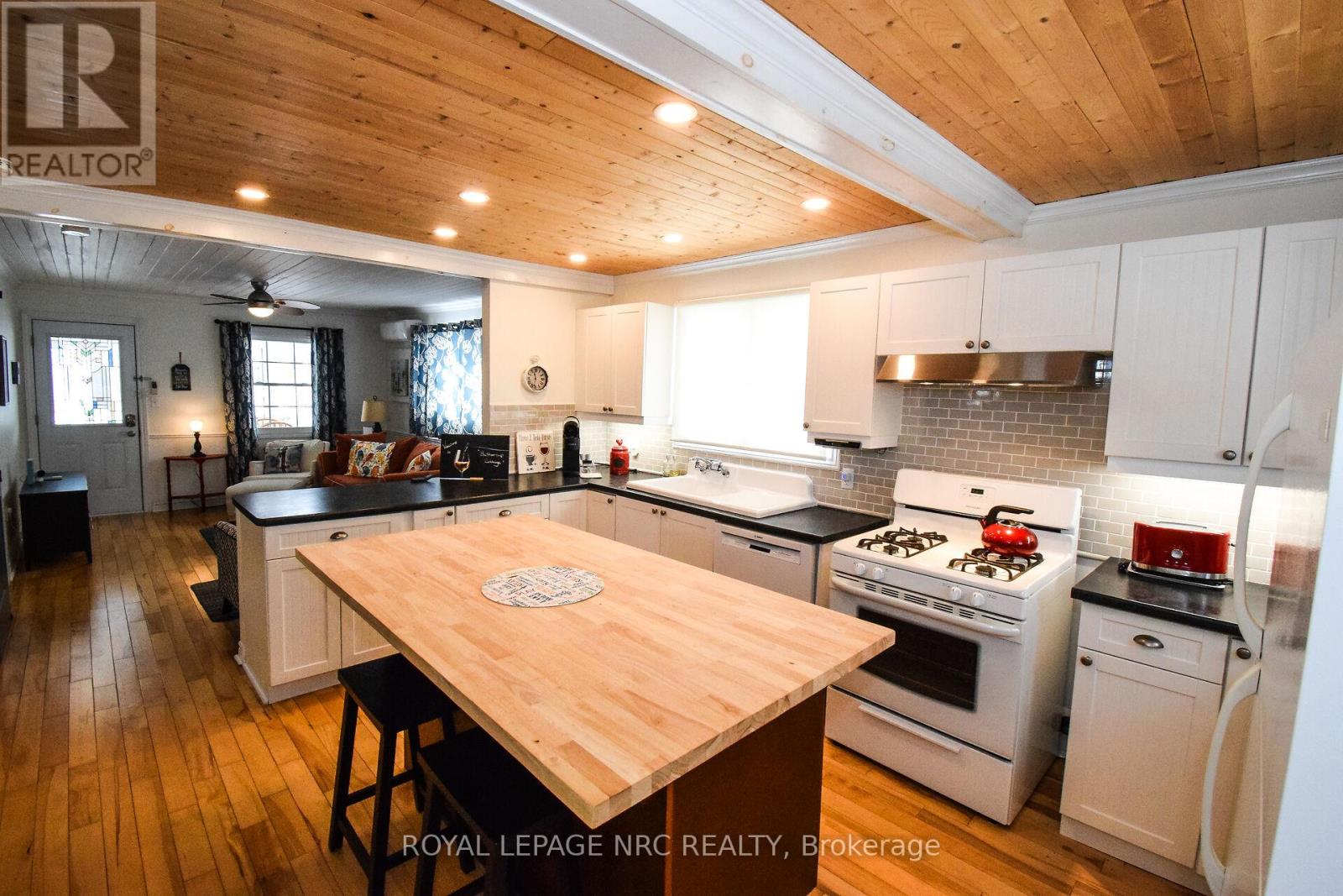 349 Elmwood Avenue, Fort Erie, Ontario  L0S 1B0 - Photo 21 - X12782730