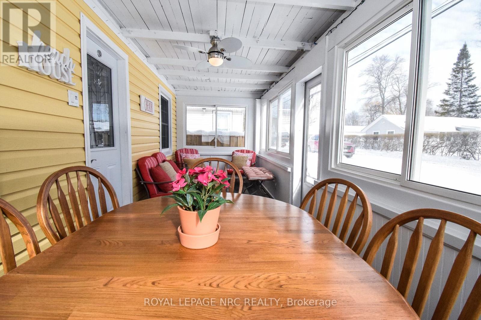 349 Elmwood Avenue, Fort Erie, Ontario  L0S 1B0 - Photo 6 - X12782730