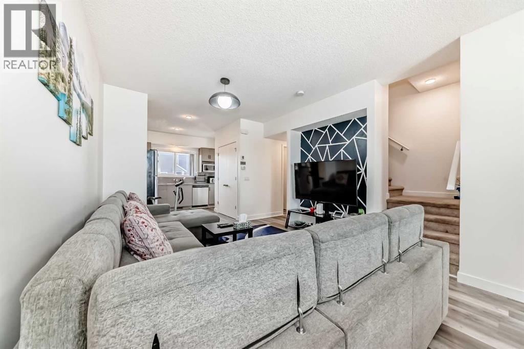 83 Savanna Park Ne, Calgary, Alberta  T3J 0Y8 - Photo 12 - A2276597