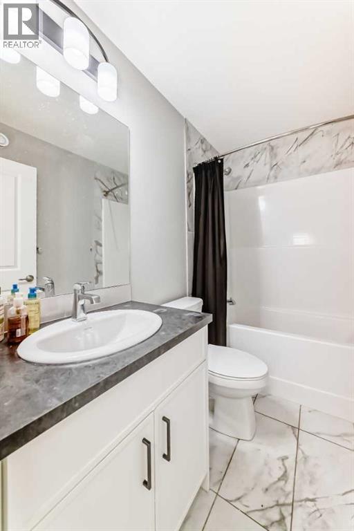 240 Creekstone Row Sw, Calgary, Alberta  T2X 4Y5 - Photo 17 - A2285154