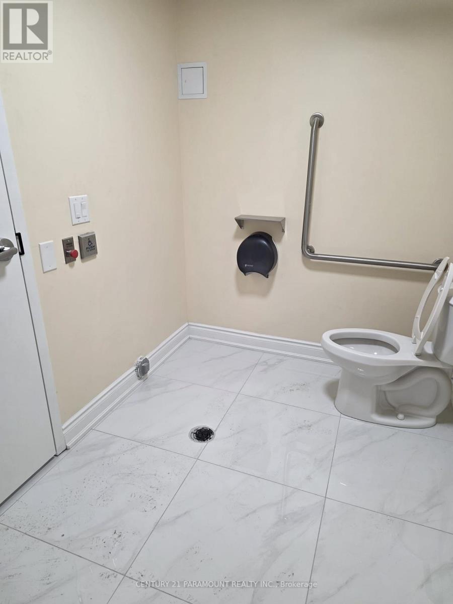 18 Main Level - 587 Hanlon Creek Boulevard, Guelph, Ontario  N1C 0A1 - Photo 9 - X12790690