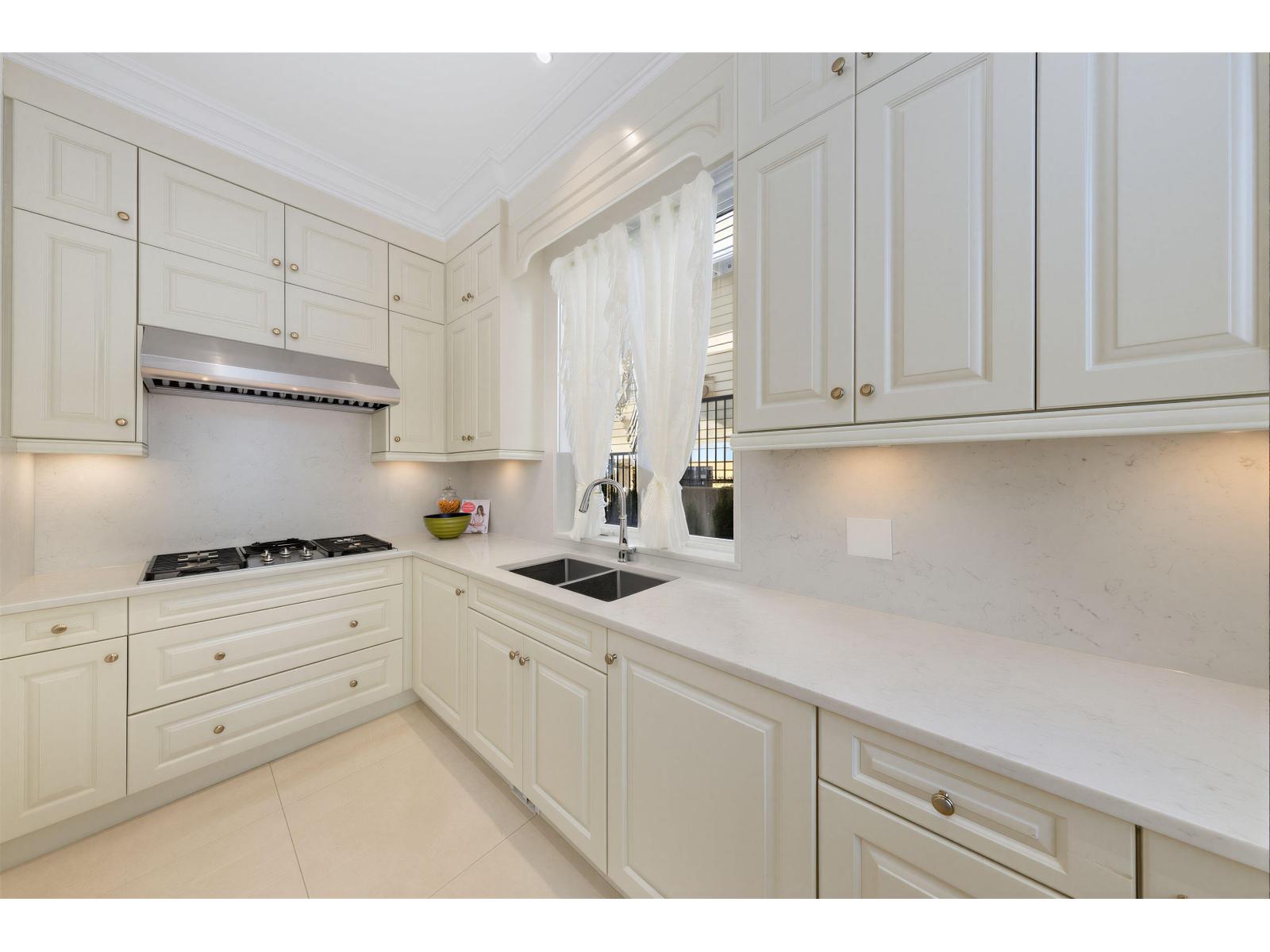 14033 Terry Road, White Rock, British Columbia  V4B 1A2 - Photo 10 - R3088154