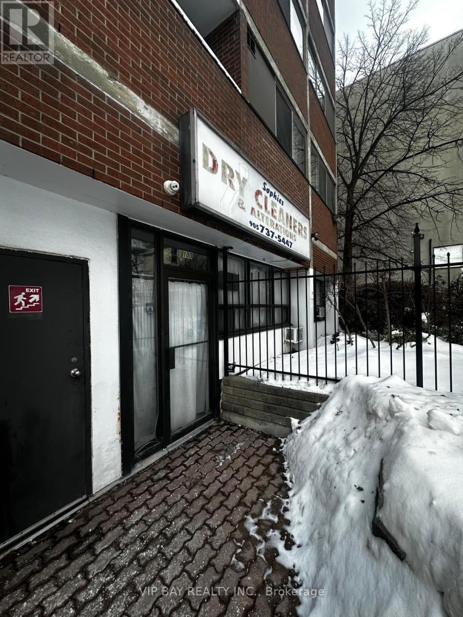 100 - 10330 YONGE STREET, Richmond Hill, Ontario