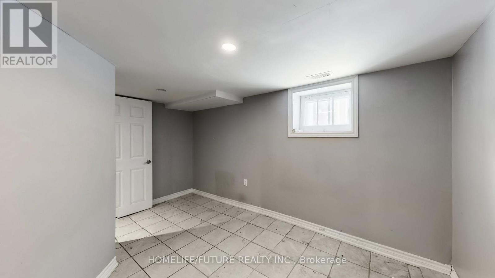 471 Vaughan Road, Toronto, Ontario  M6C 2P5 - Photo 28 - C12775912