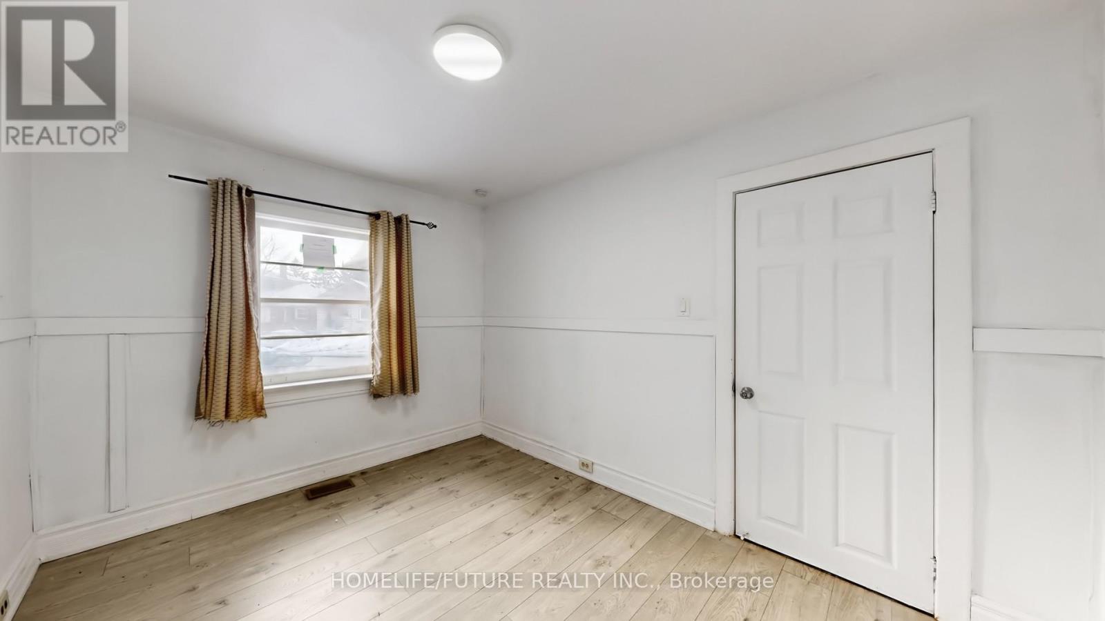 471 Vaughan Road, Toronto, Ontario  M6C 2P5 - Photo 8 - C12775912