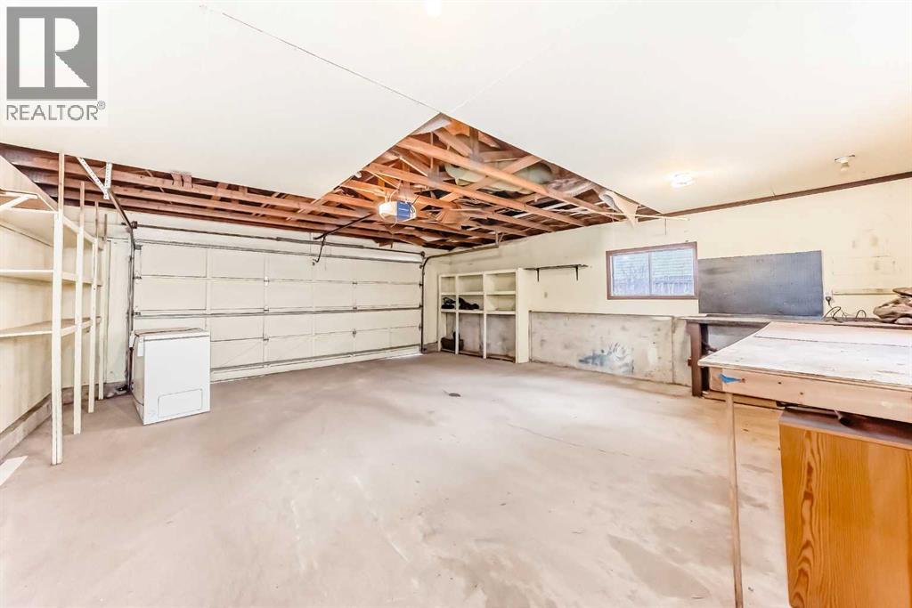 307 Huntridge Road Ne, Calgary, Alberta  T2K 4B8 - Photo 45 - A2272014