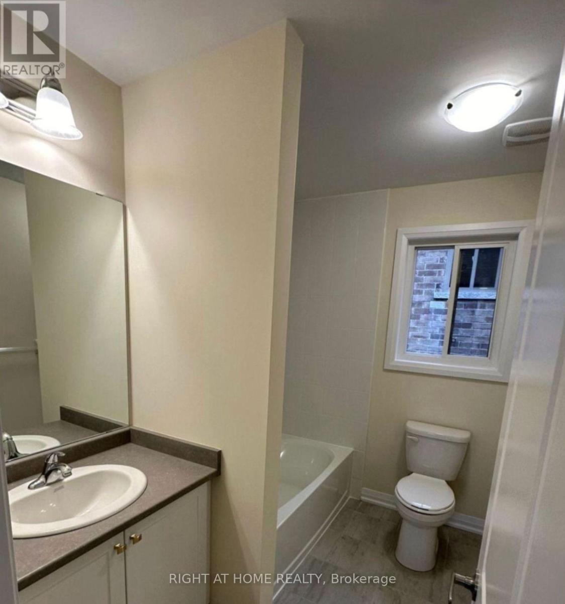 5 Revol Road, Penetanguishene, Ontario  L9M 1N8 - Photo 15 - S12790816