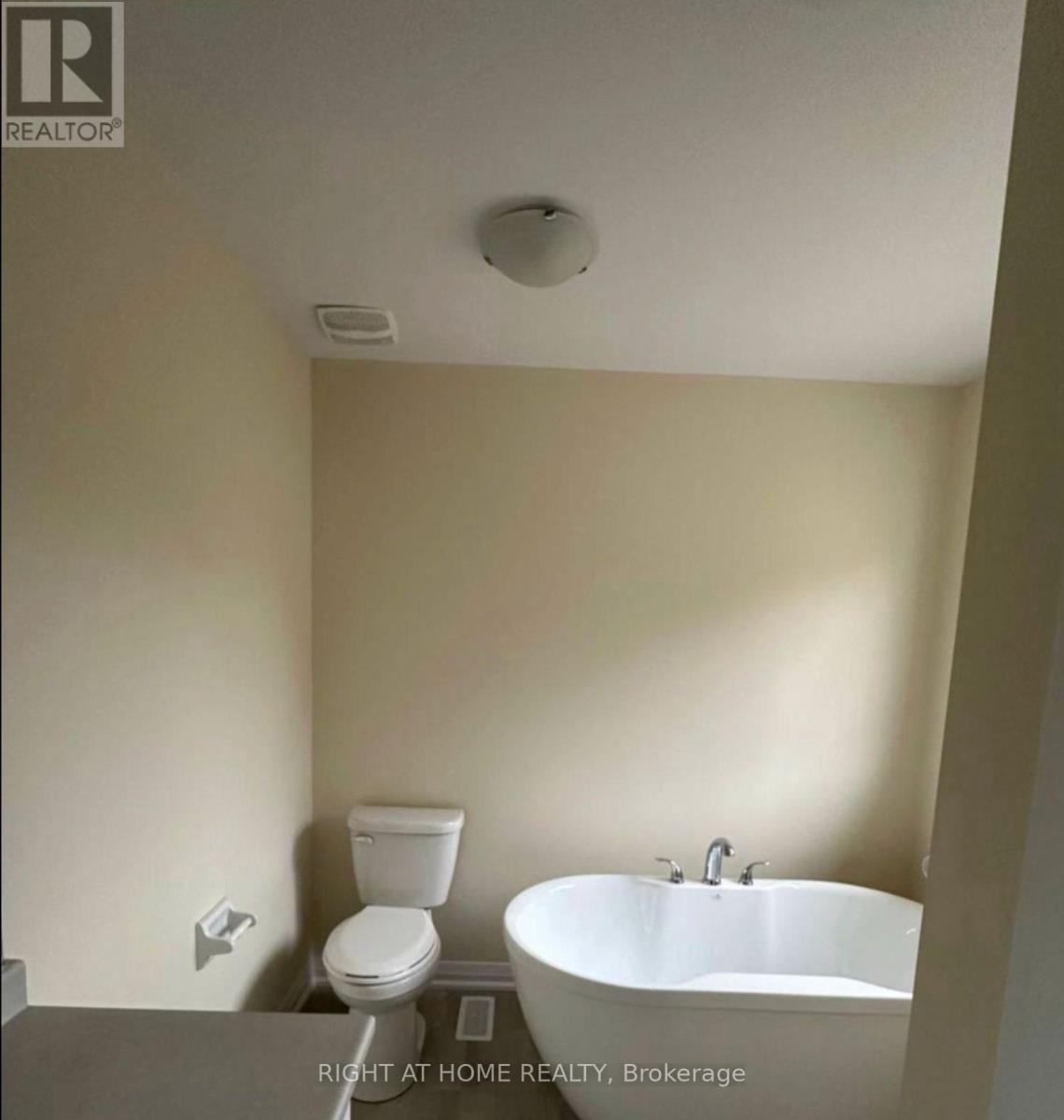 5 Revol Road, Penetanguishene, Ontario  L9M 1N8 - Photo 20 - S12790816