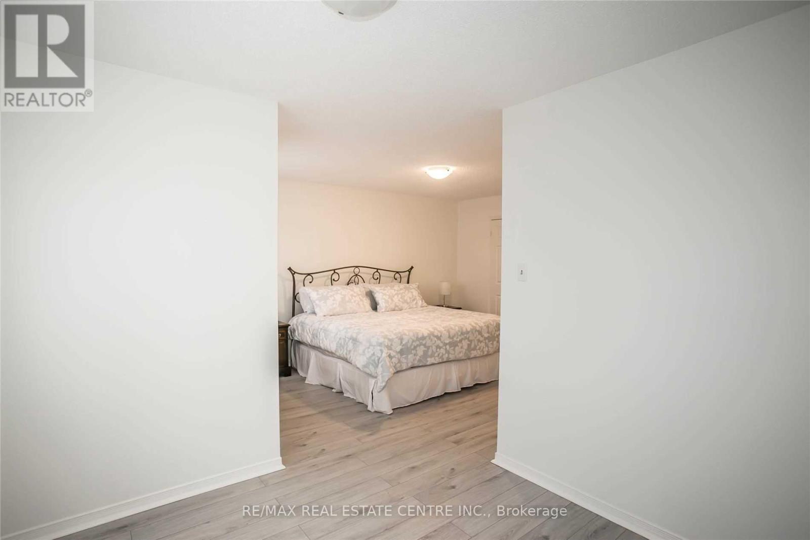 6361 Longspur Road, Mississauga, Ontario  L5N 6H1 - Photo 24 - W12790806