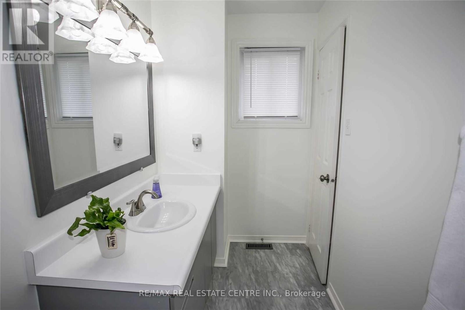 6361 Longspur Road, Mississauga, Ontario  L5N 6H1 - Photo 26 - W12790806