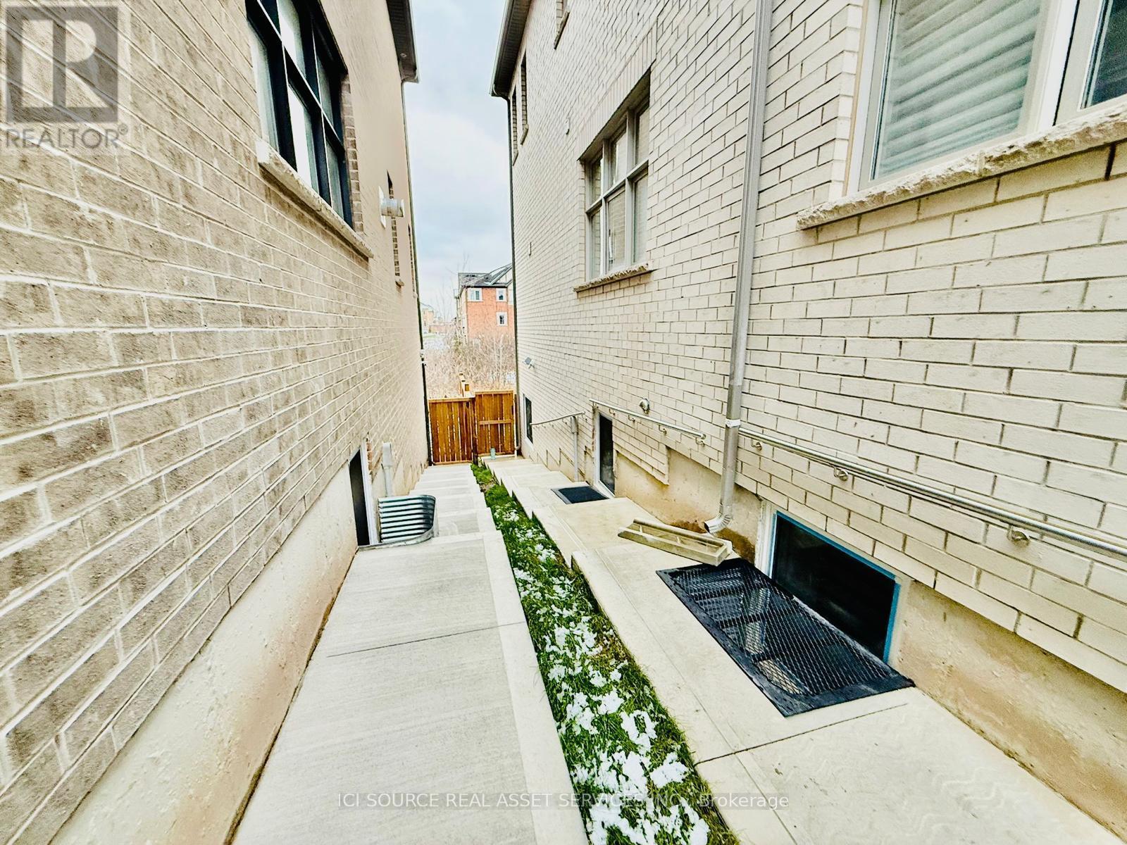 1 - 3186 Hines Drive, Oakville, Ontario  L6M 0Z9 - Photo 15 - W12790414