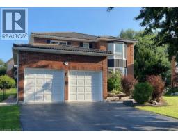 456 OAKFIELD Court, Waterloo, Ontario
