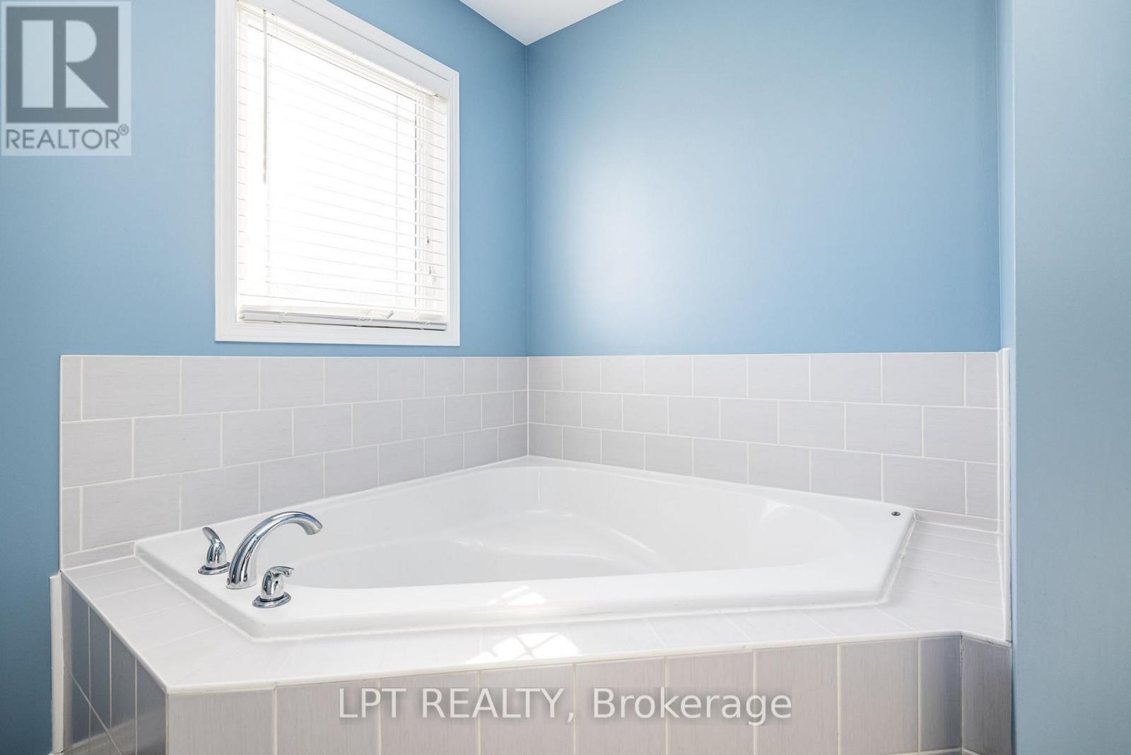 521 Pepperville Crescent, Ottawa, Ontario  K2M 0E5 - Photo 19 - X12790824