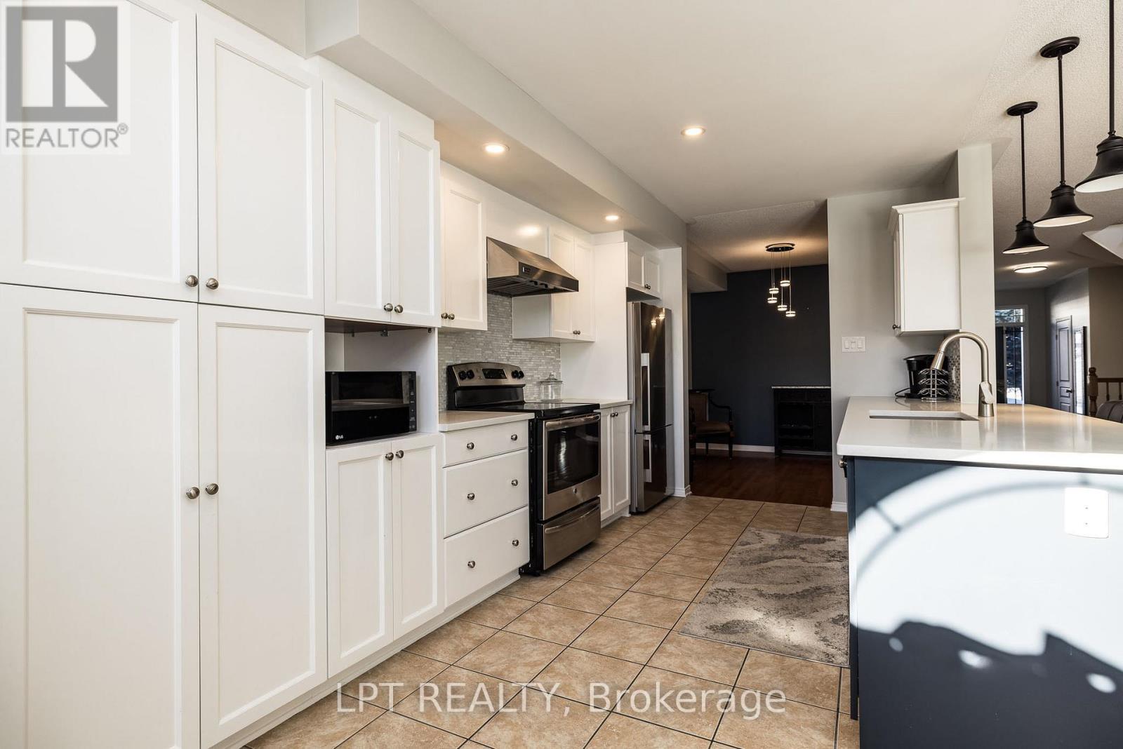 521 Pepperville Crescent, Ottawa, Ontario  K2M 0E5 - Photo 7 - X12790824