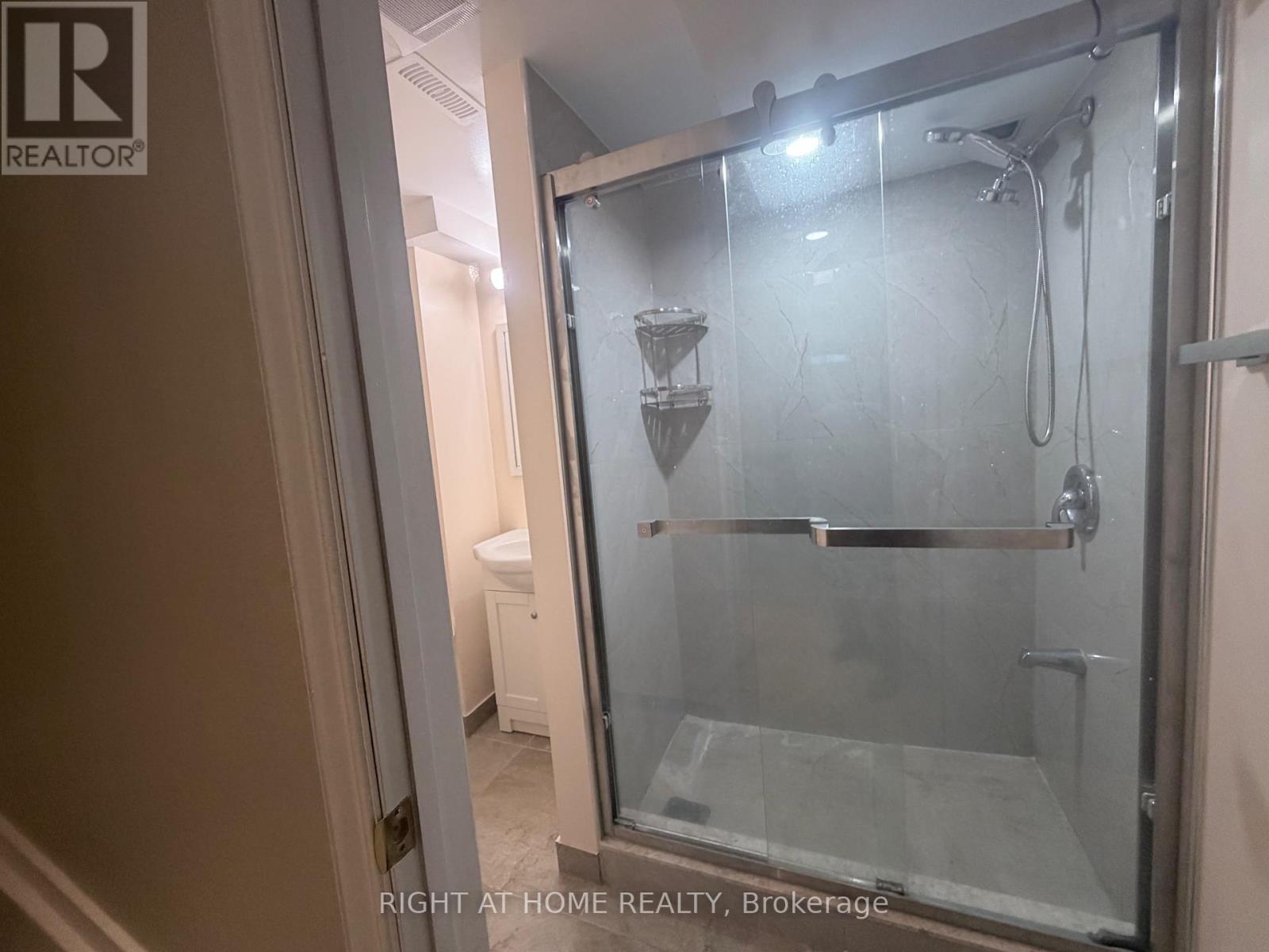 114 Bettina Place, Whitby (Rolling Acres), Ontario  L1R 0E8 - Photo 23 - E12789166