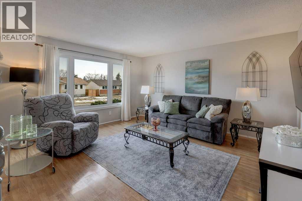 3823 49 Street Ne, Calgary, Alberta  T1Y 1Y5 - Photo 4 - A2283210