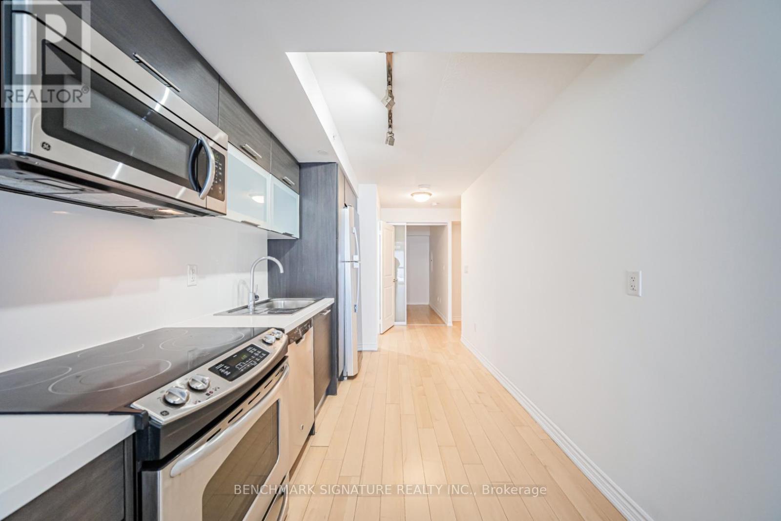 1416 - 386 Yonge Street, Toronto, Ontario  M5B 0A5 - Photo 13 - C12790820