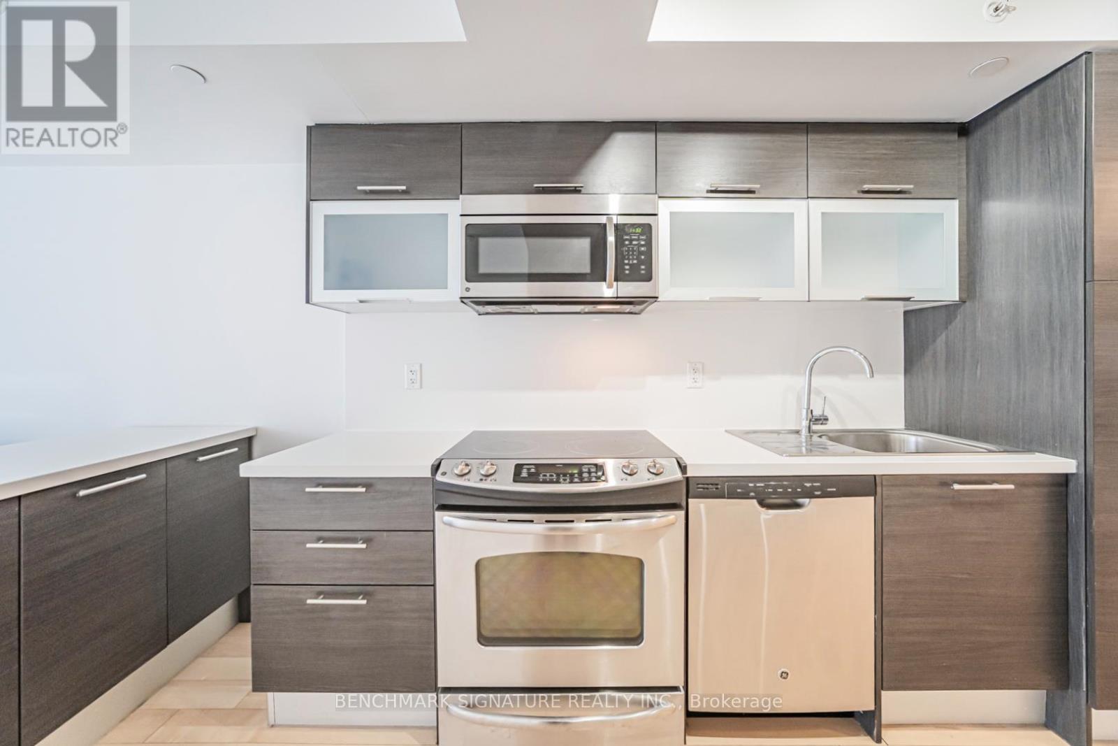 1416 - 386 Yonge Street, Toronto, Ontario  M5B 0A5 - Photo 14 - C12790820