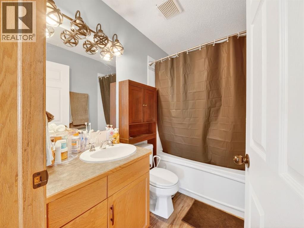 120 Creek Gardens Place Nw, Airdrie, Alberta  T4B 2P7 - Photo 7 - A2285389