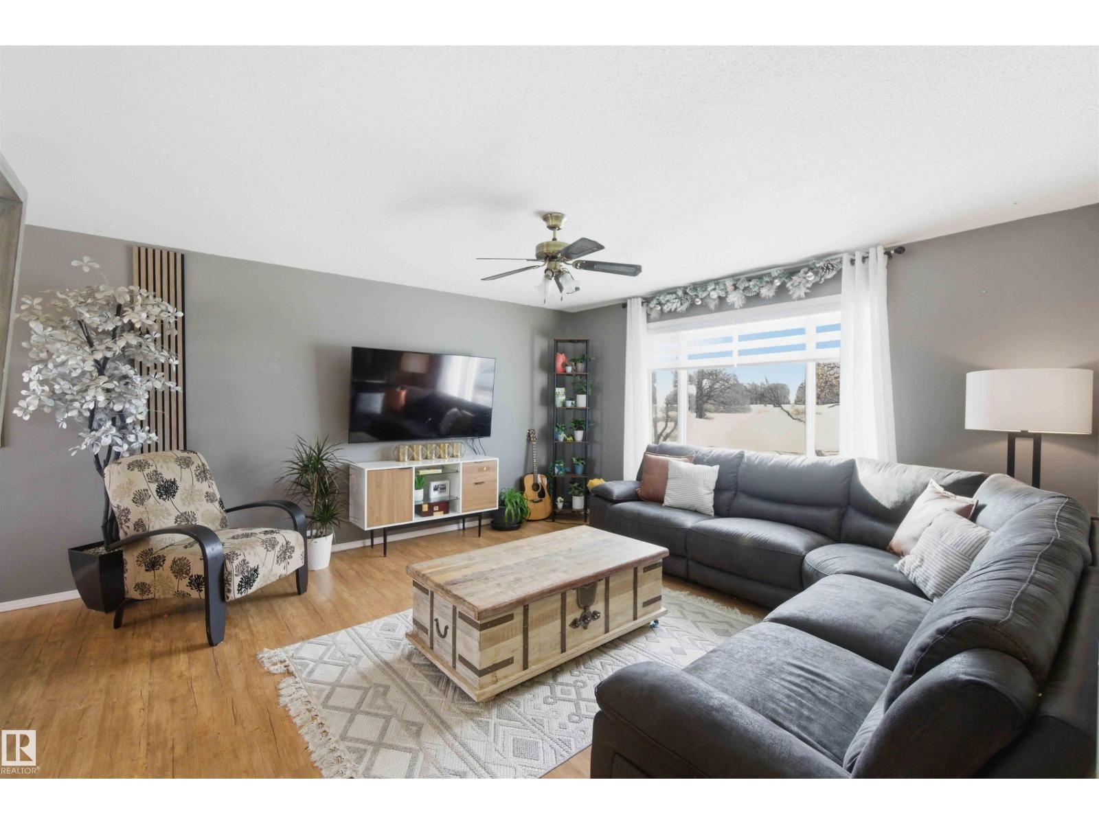 6008 54 Av, Camrose, Alberta  T4V 4G6 - Photo 5 - E4473709