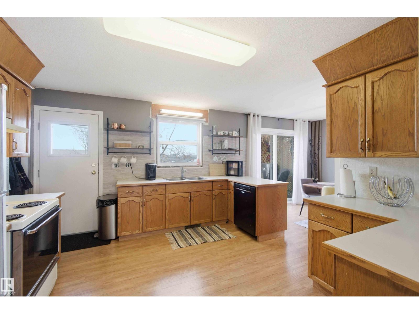 6008 54 Av, Camrose, Alberta  T4V 4G6 - Photo 17 - E4473709