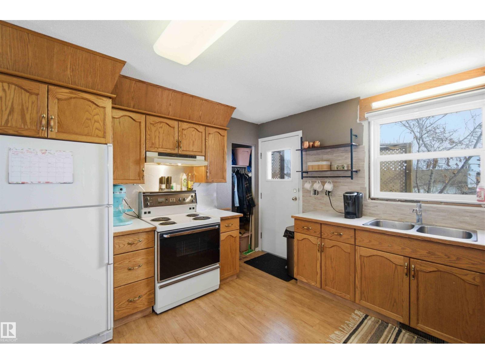 6008 54 Av, Camrose, Alberta  T4V 4G6 - Photo 18 - E4473709