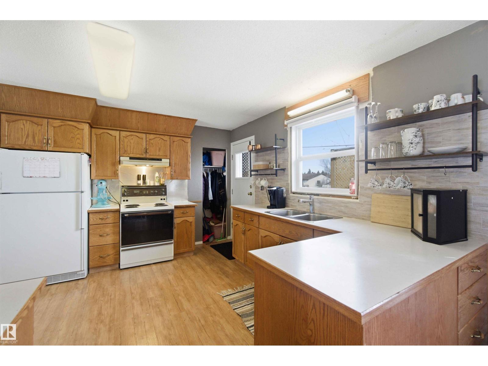 6008 54 Av, Camrose, Alberta  T4V 4G6 - Photo 15 - E4473709