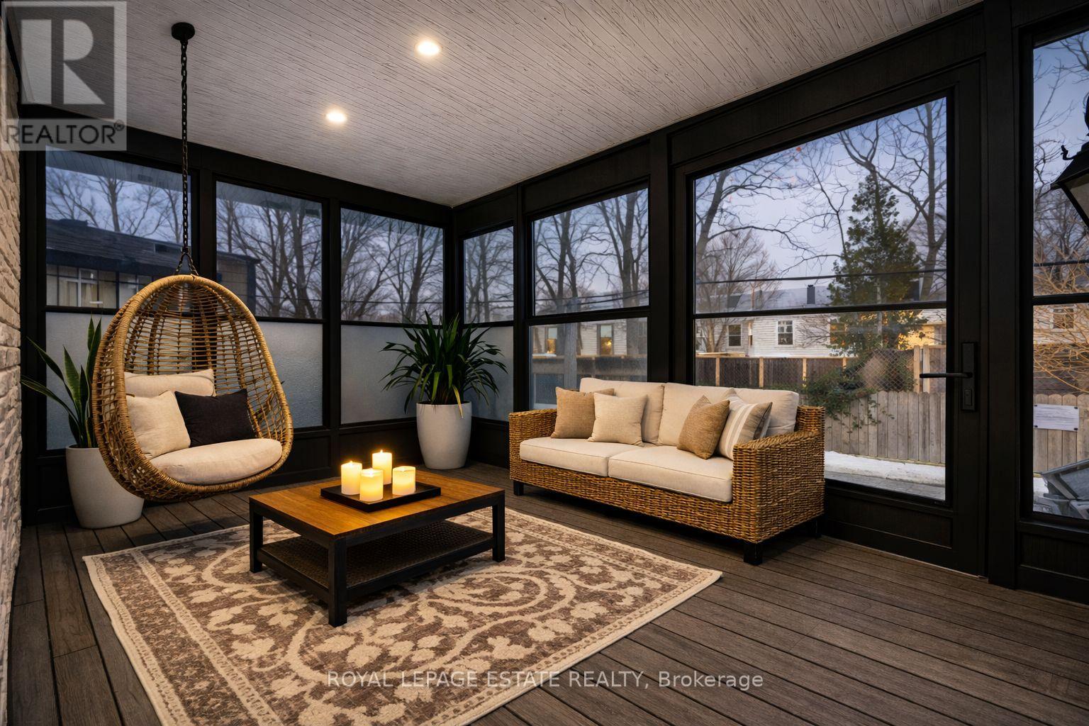 337 Craven Road, Toronto, Ontario  M4L 2Z5 - Photo 5 - E12719698