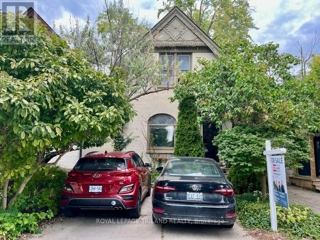 38 Byron Avenue E, London South, Ontario  N6C 1C5 - Photo 2 - X12781974