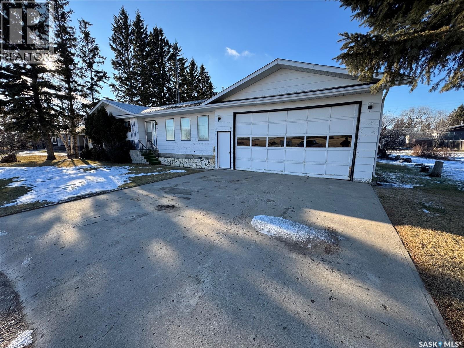 106 1st Avenue S, Naicam, Saskatchewan  S0K 2Z0 - Photo 2 - SK026060